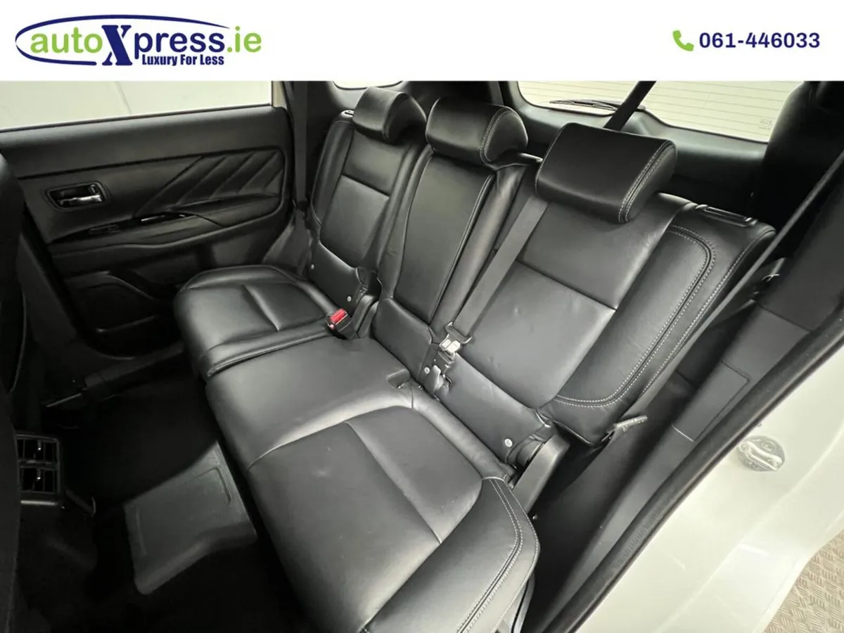 Mitsubishi Outlander 2.4 4H PHEV Automatic - Image 6