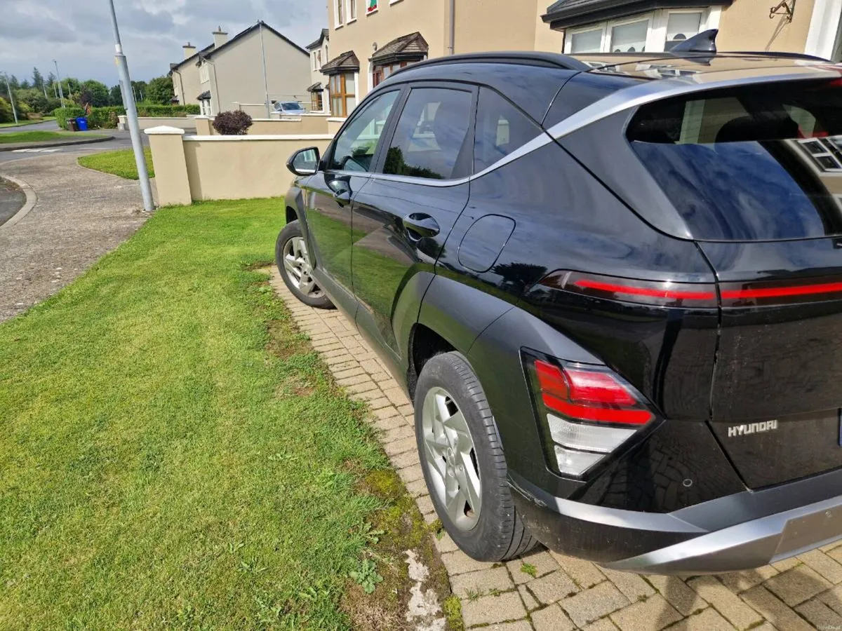 Car - Image 4