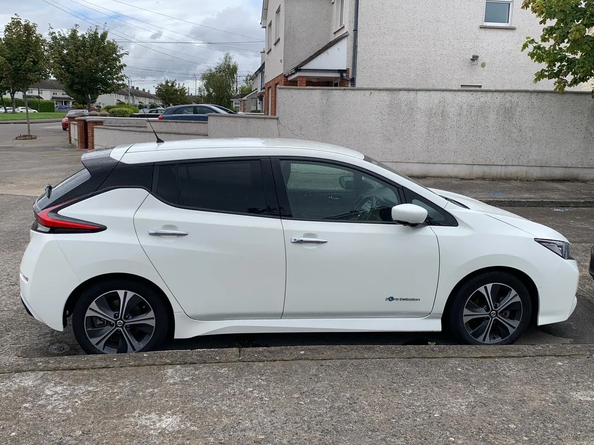 182 Nissan leaf - Image 3