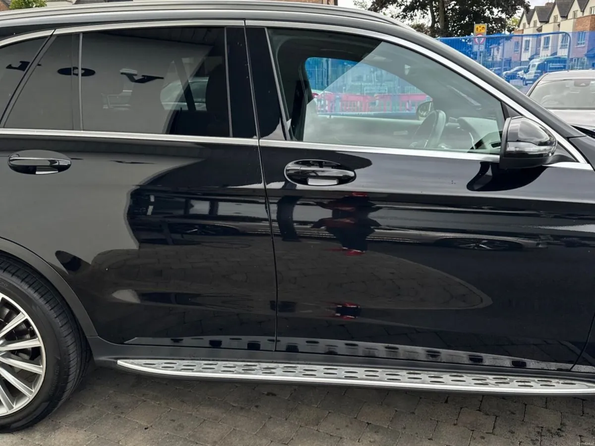 Mercedes-Benz GLC GLC 220d 4MATIC AMG--Sun Roof, M - Image 5
