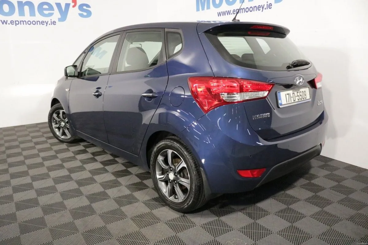 Hyundai ix20 Deluxe 1.4L Petrol Hatchback - Image 4