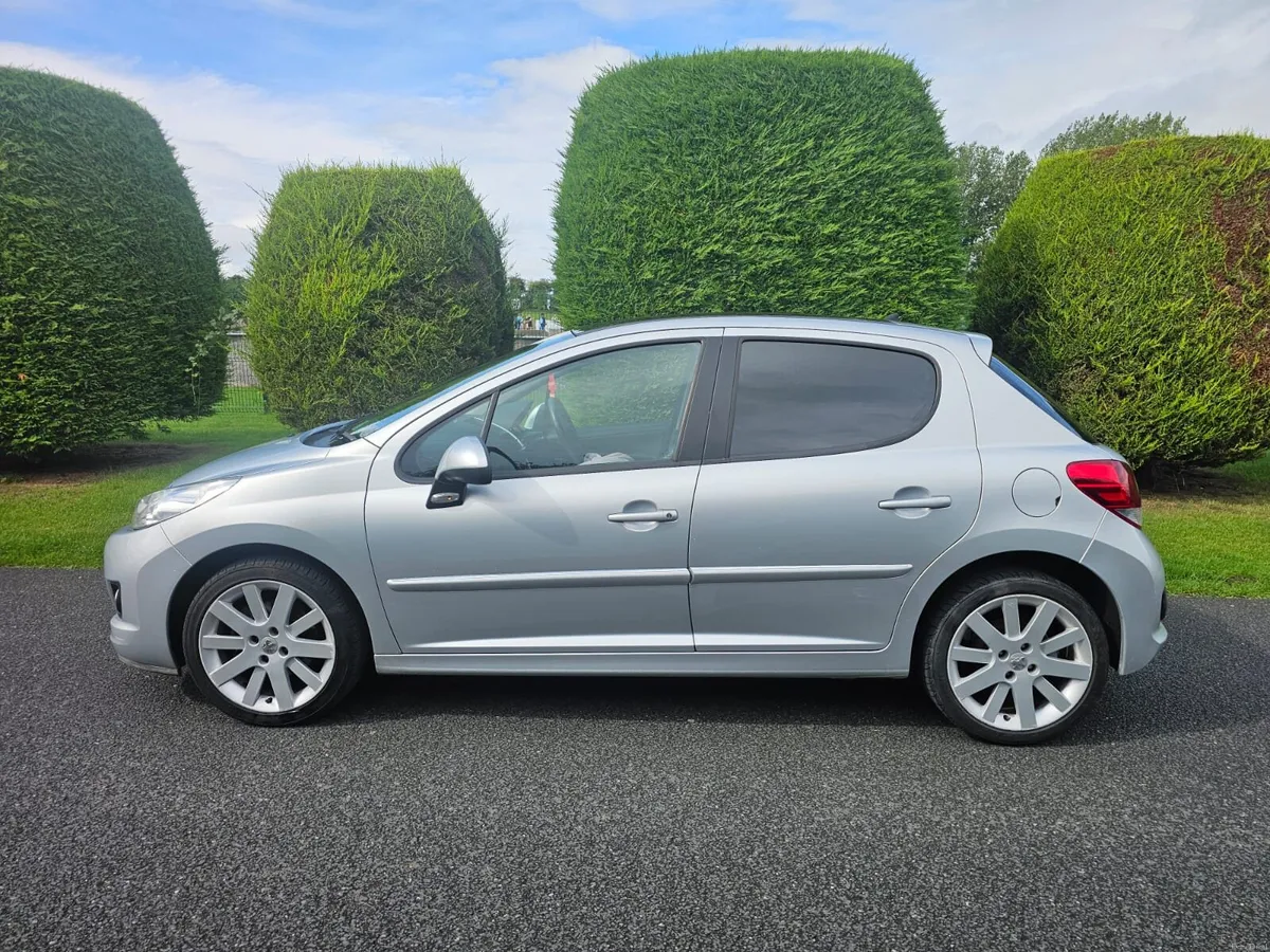 Peugeot 207 - Image 2