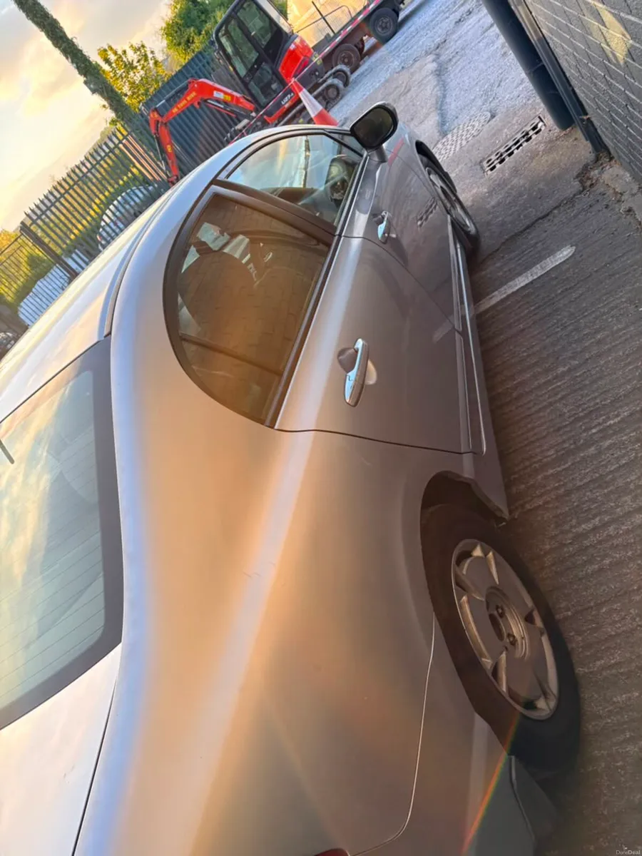 Honda Civic hybrid 4-Door Auto - Image 4