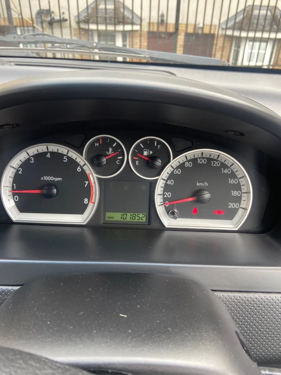 Chevrolet Aveo 2011 - Image 4