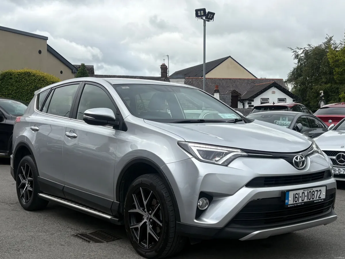 161 Toyota RAV4 D4D 2.0 Diesel Luna Sport - Image 3