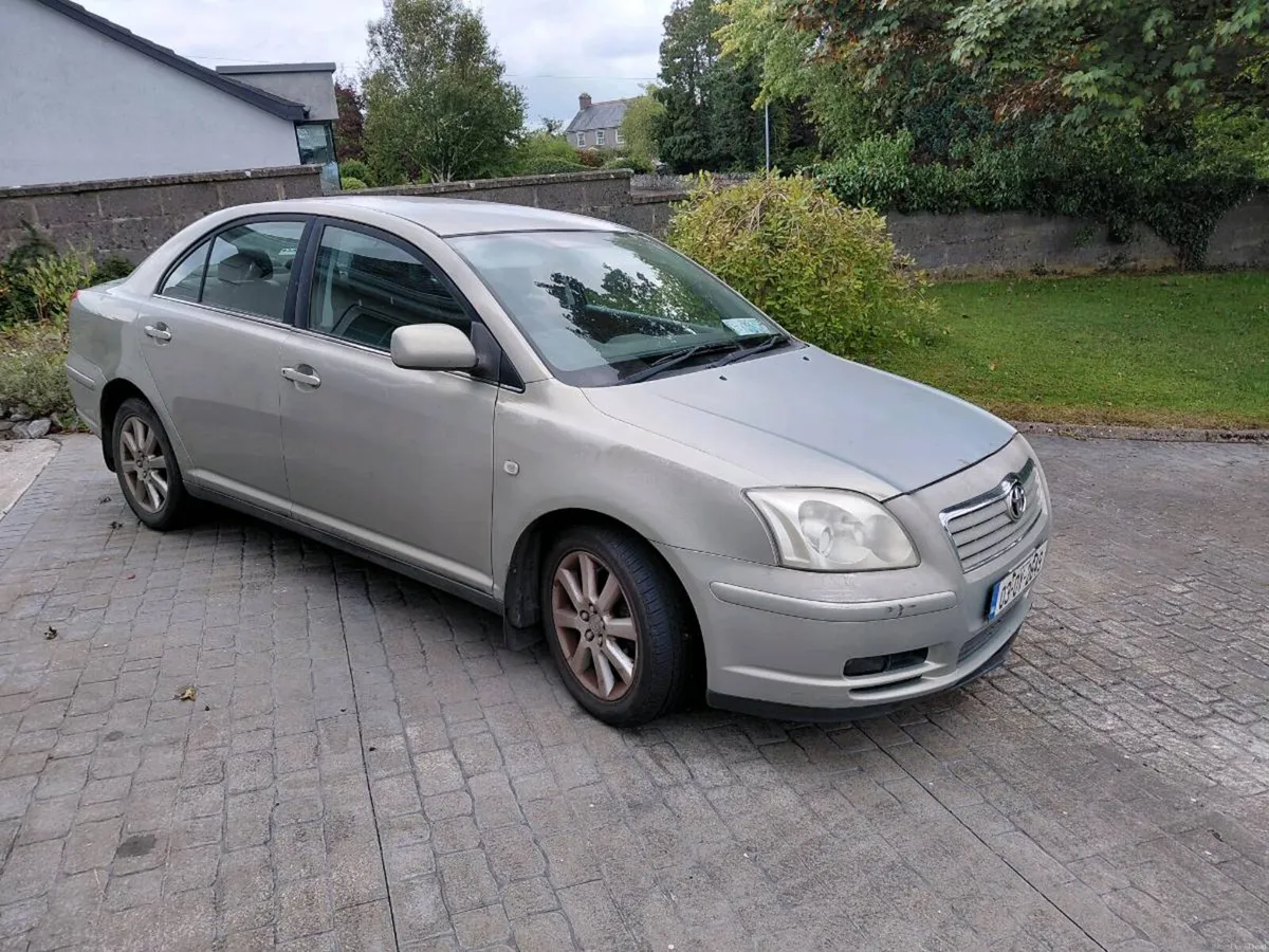 Toyota Avensis 2003 - Image 2