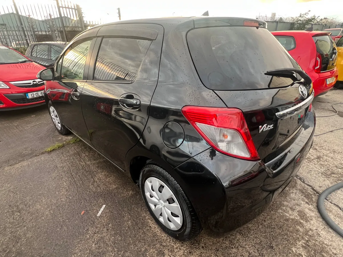 Toyota Vitz 2014 Automatic/immobiliser/ push start - Image 6