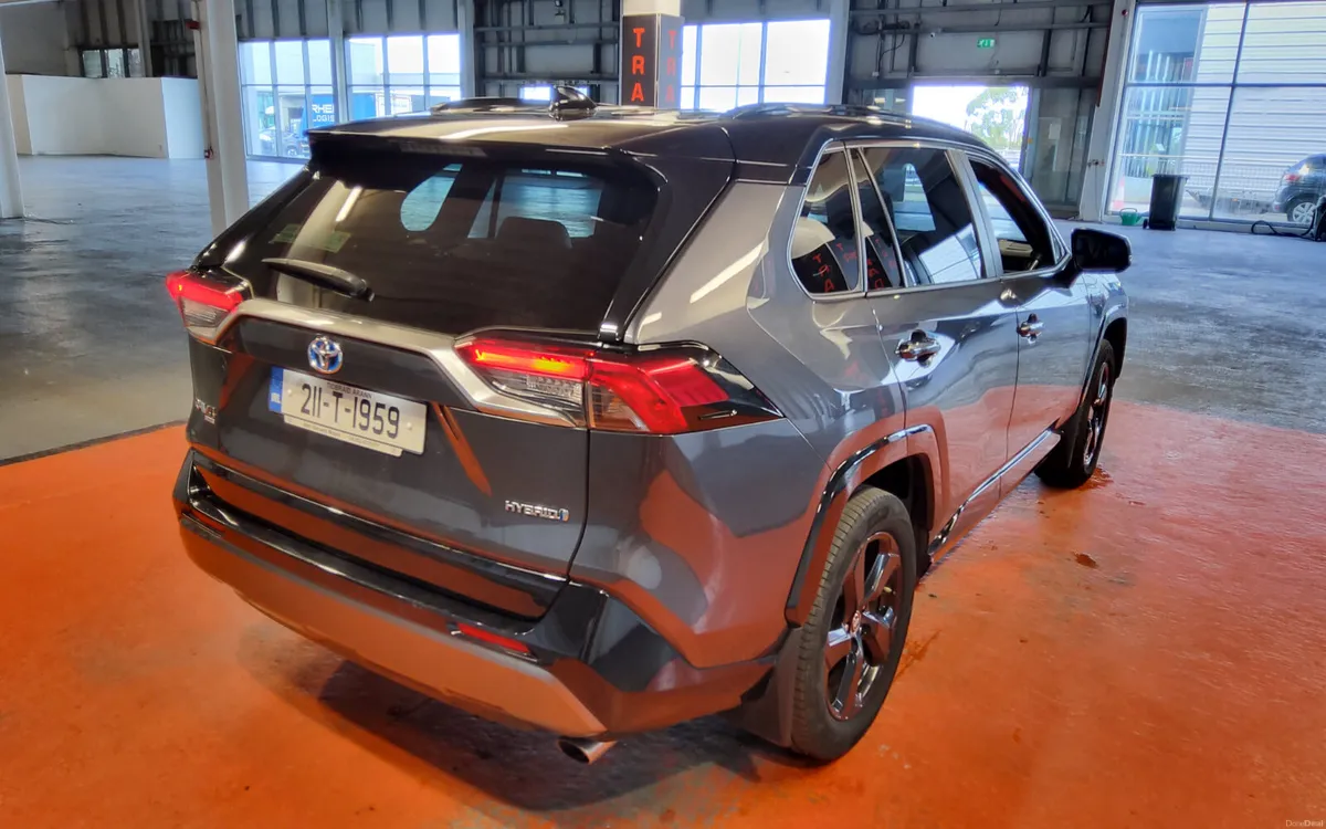 Toyota RAV4 2021 - Image 3