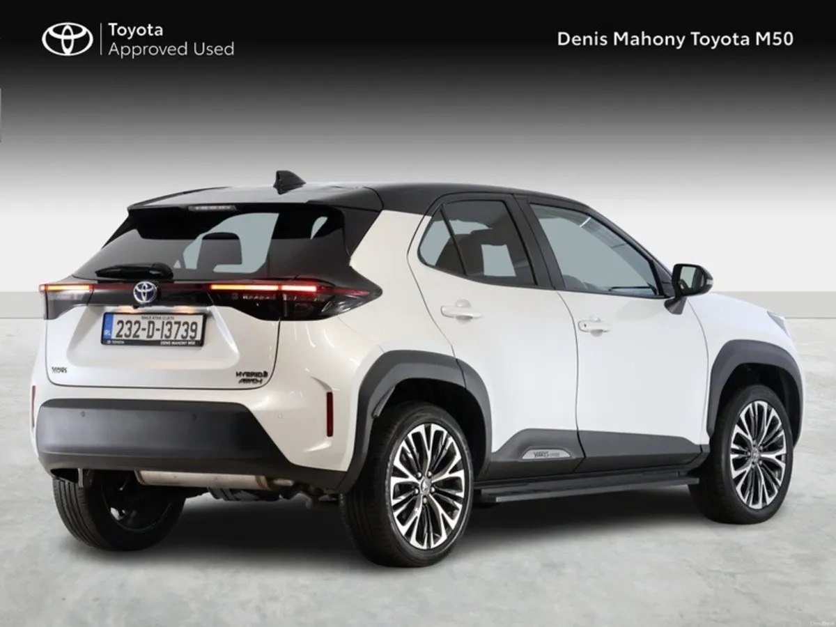 Toyota Yaris Cross Sol Hybrid - Image 2