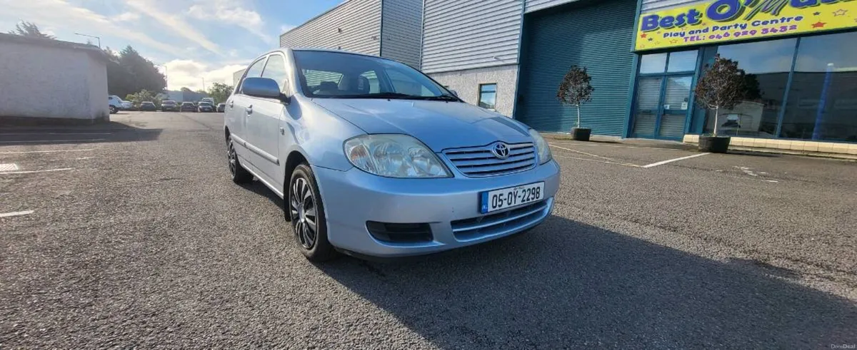 2005 Toyota Corolla - Image 2