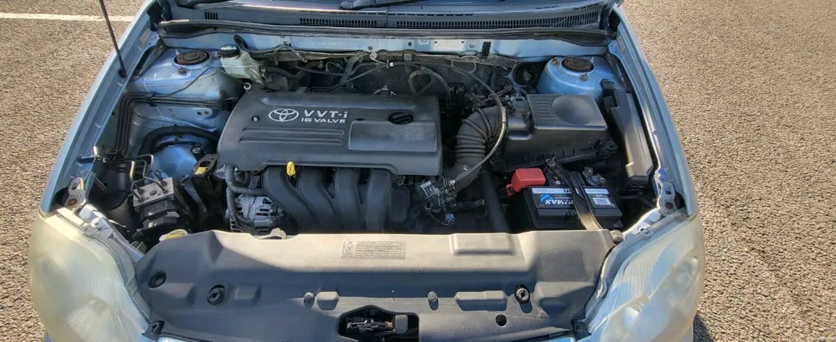 2005 Toyota Corolla - Image 6
