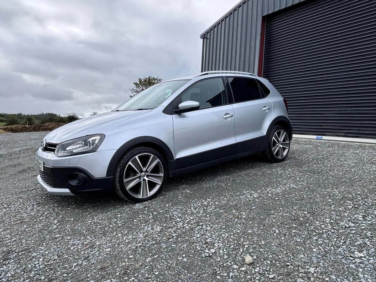 2011 vw polo cross - Image 1