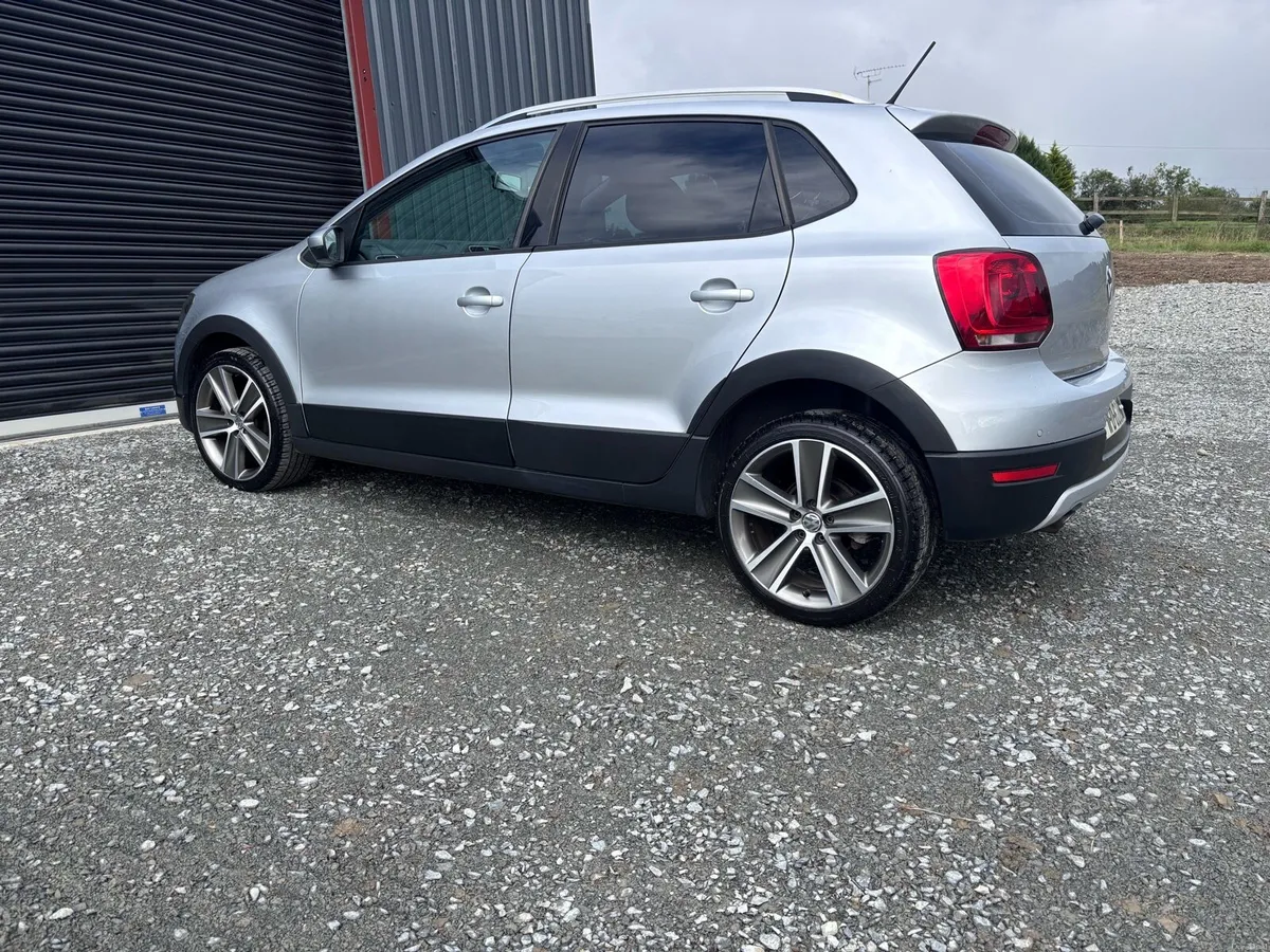 2011 vw polo cross - Image 5