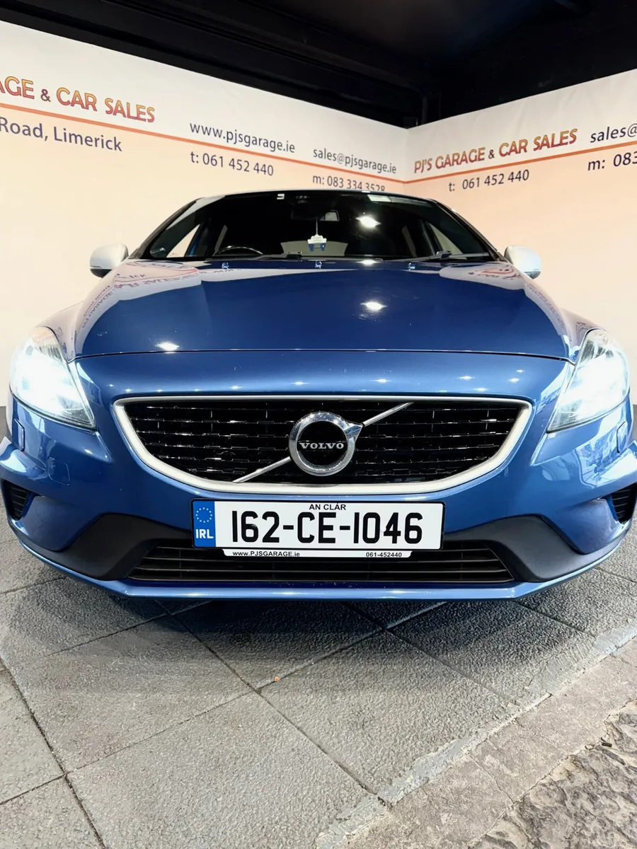 Volvo V40 2016 - Image 2