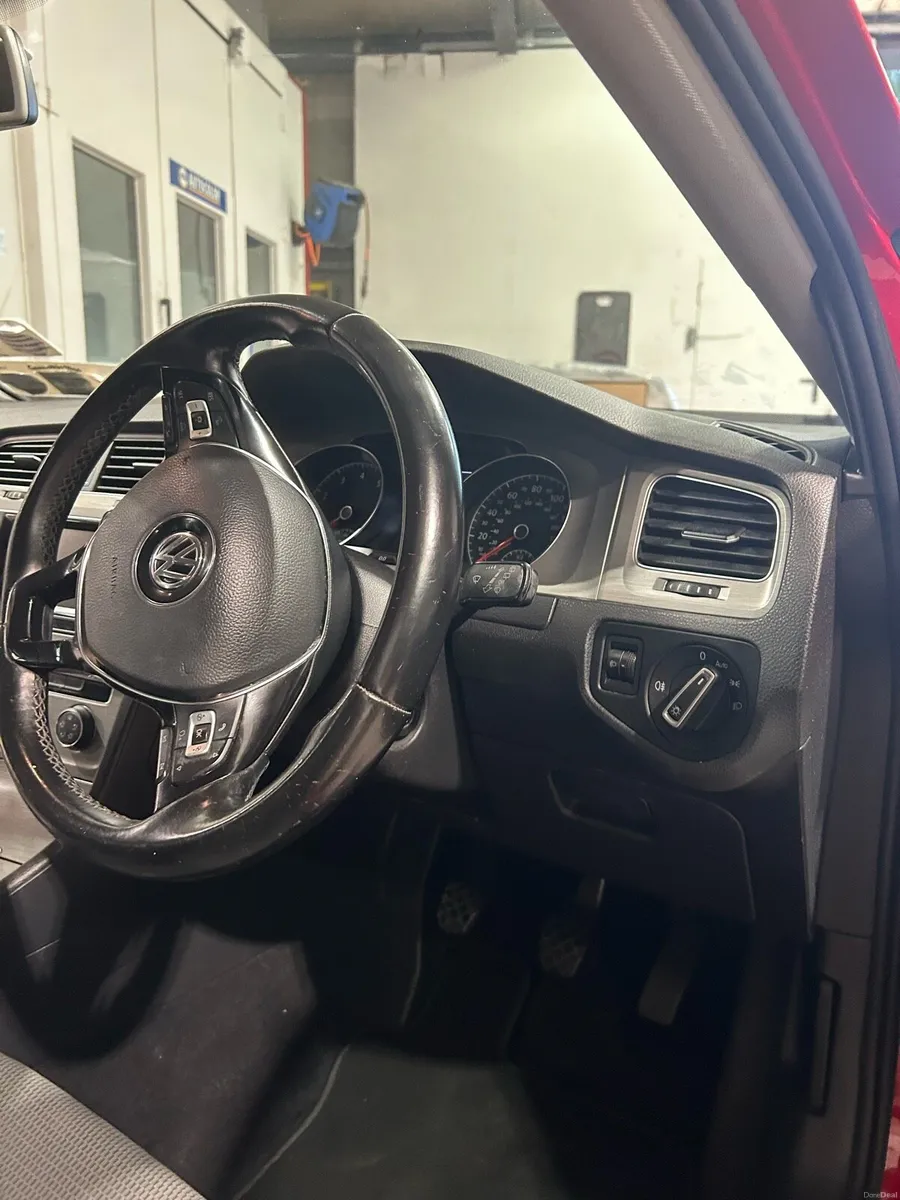 Volkswagen Golf - Image 6