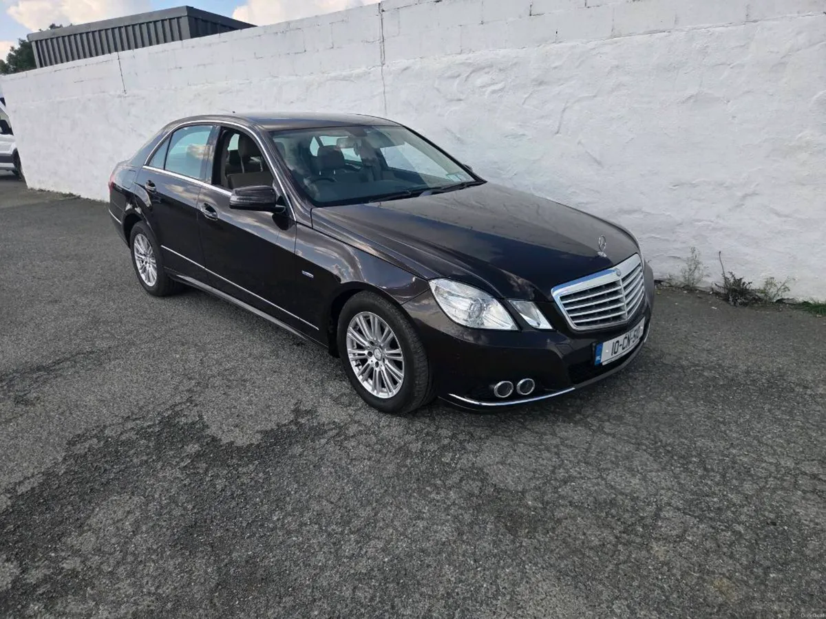 2010 Mercedes E-Class - Image 2