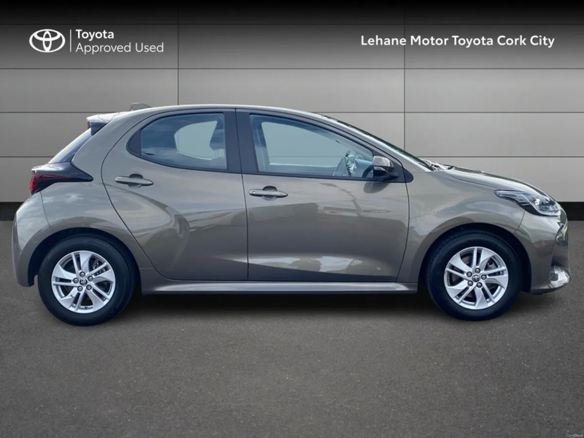Toyota Yaris 1.5 - Image 3