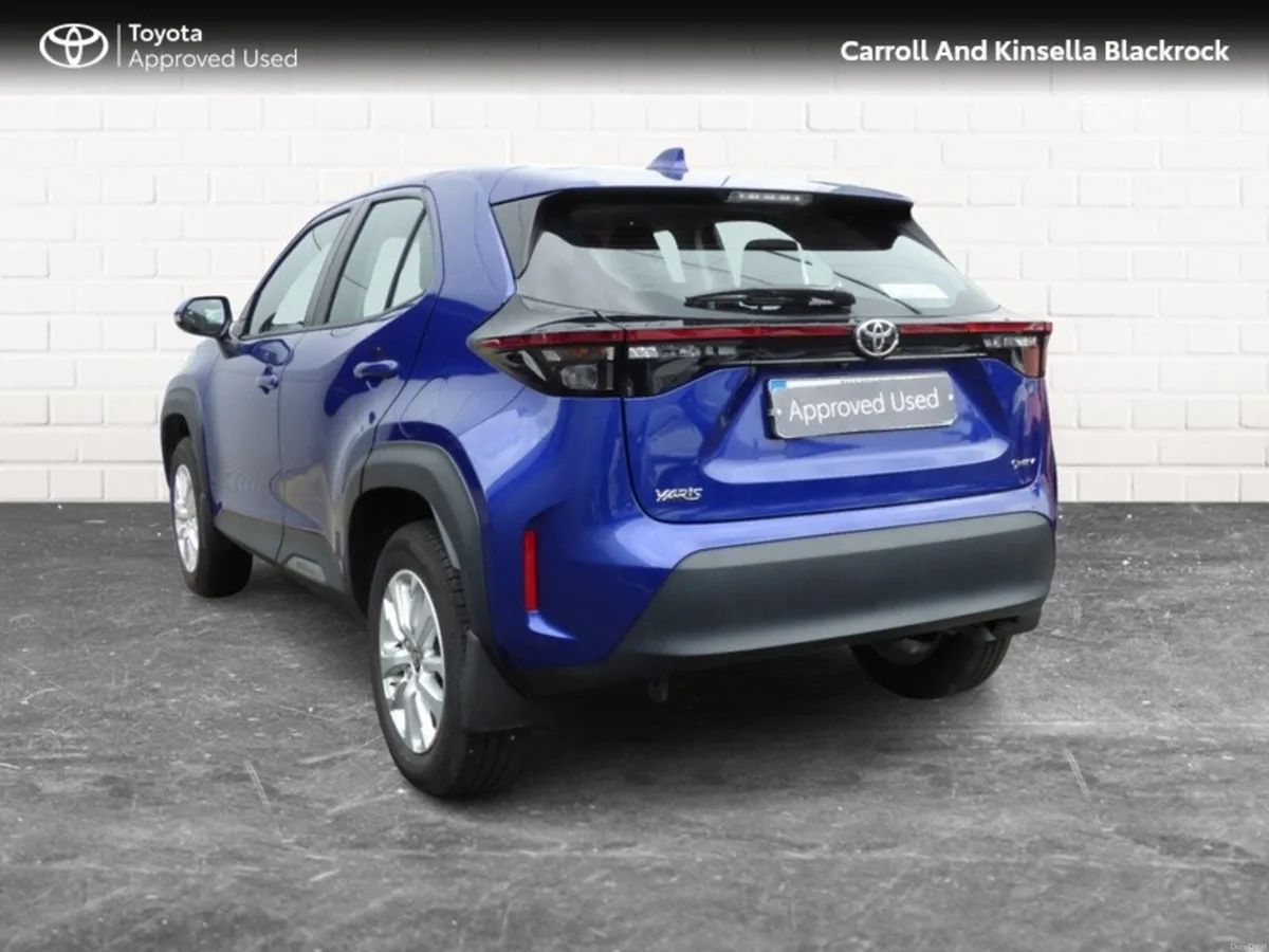 Toyota Yaris Cross Hybrid Luna - Image 2