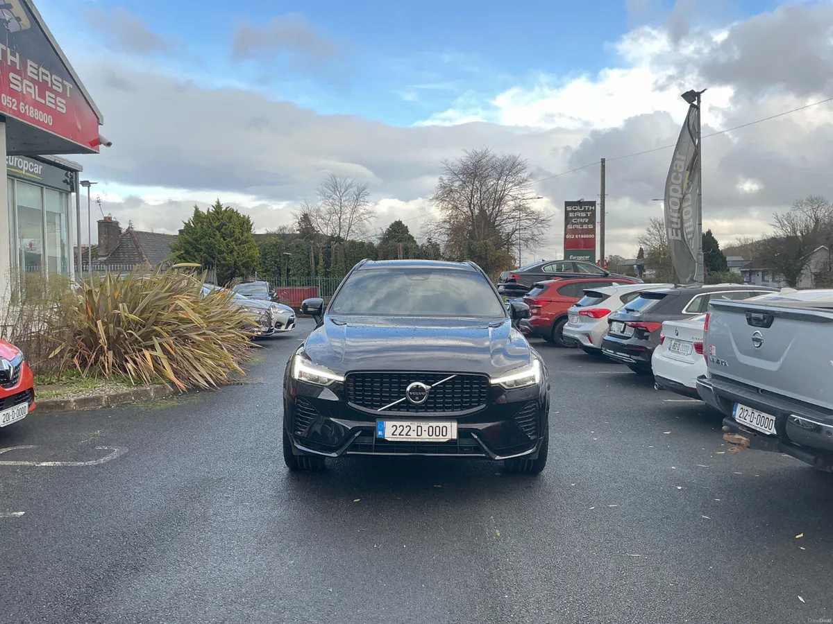 2022 VOLVO XC60 R-DESIGN PRO T8 RECHARGE AWD AIR/S - Image 4