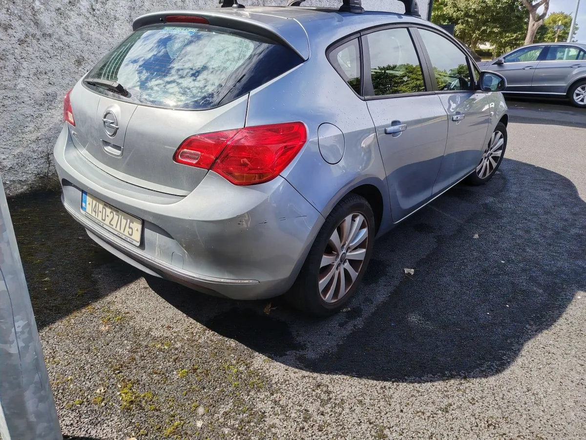 Opel Astra 2014 - Image 5