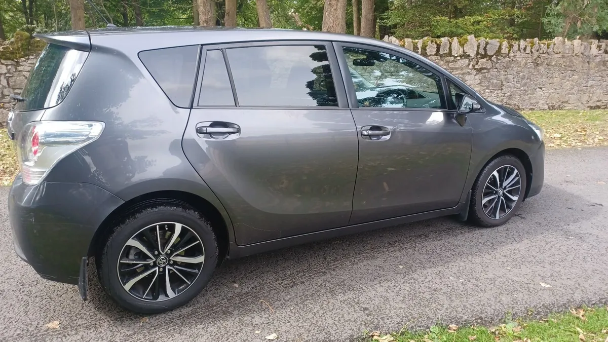 17 Toyota Verso sol 1.6 diesel ..7 seater NCT 2/27 - Image 1