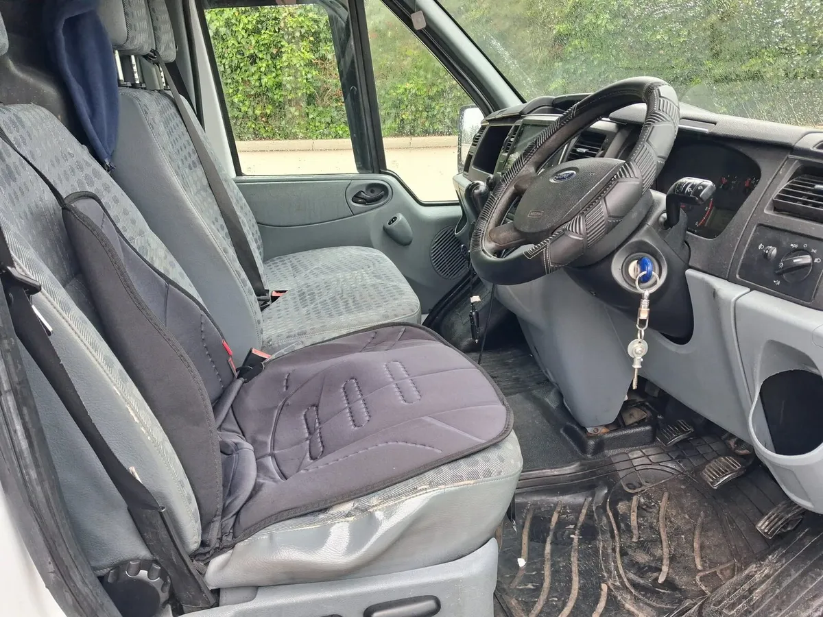 Ford Tranzit - Image 6