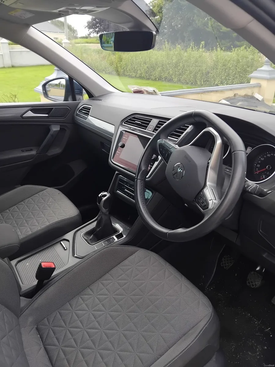 Volkswagen Tiguan 2023 - Image 6