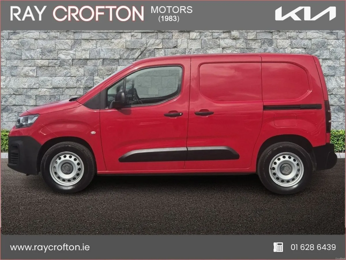 Citroen Berlingo -TOUCH MWB 5 seats 50kWh 136 hp + - Image 5