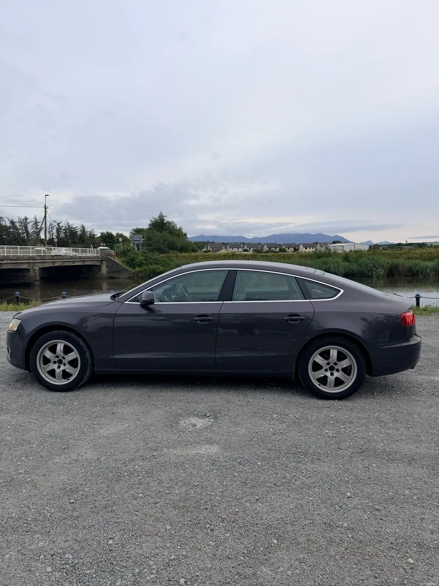Audi A5 2010 - Image 2