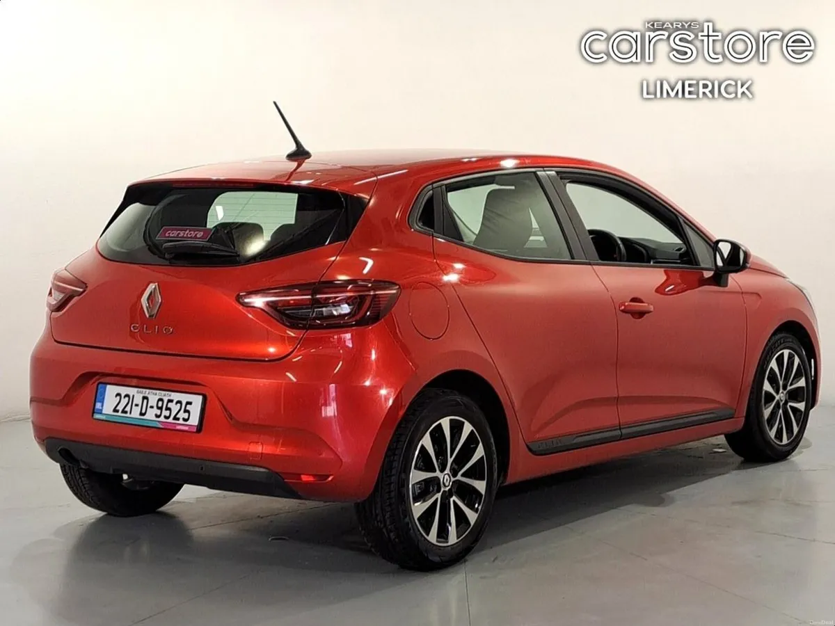 Renault Clio Iconic TCE 90 Model ECC 5DR - Image 3