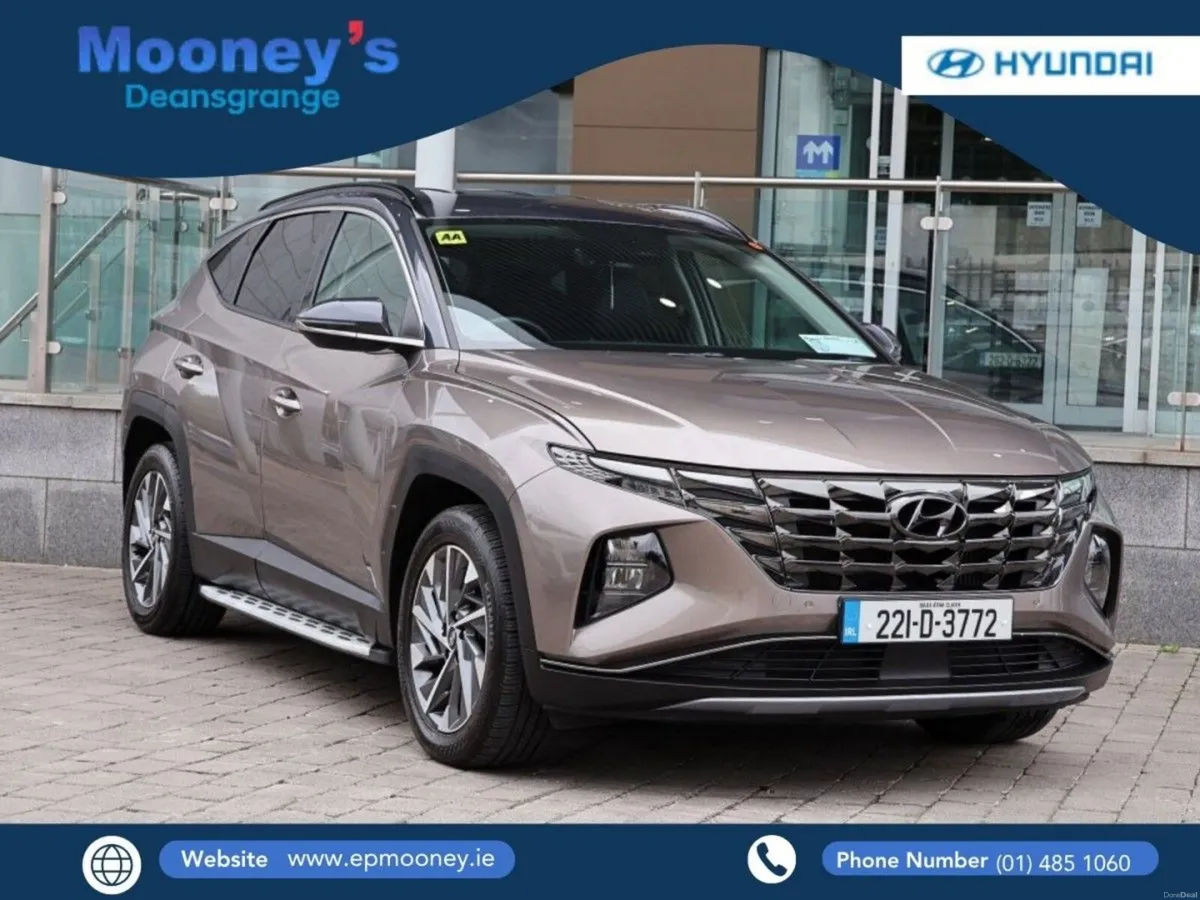 Hyundai Tucson 2WD Executive Plus w 2 Tone Roof - Image 1