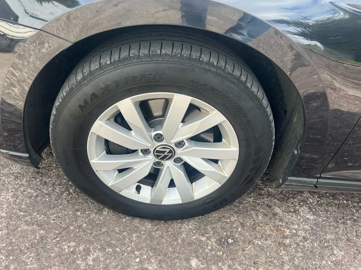 Beautiful VW Passat - Image 3