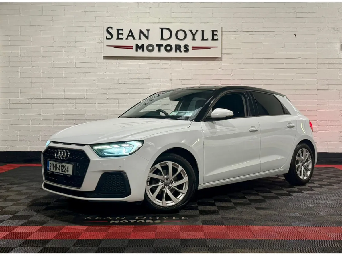 Audi A1 1.0L PETROL 5DR AUTOMATIC 2 TONE - Image 3
