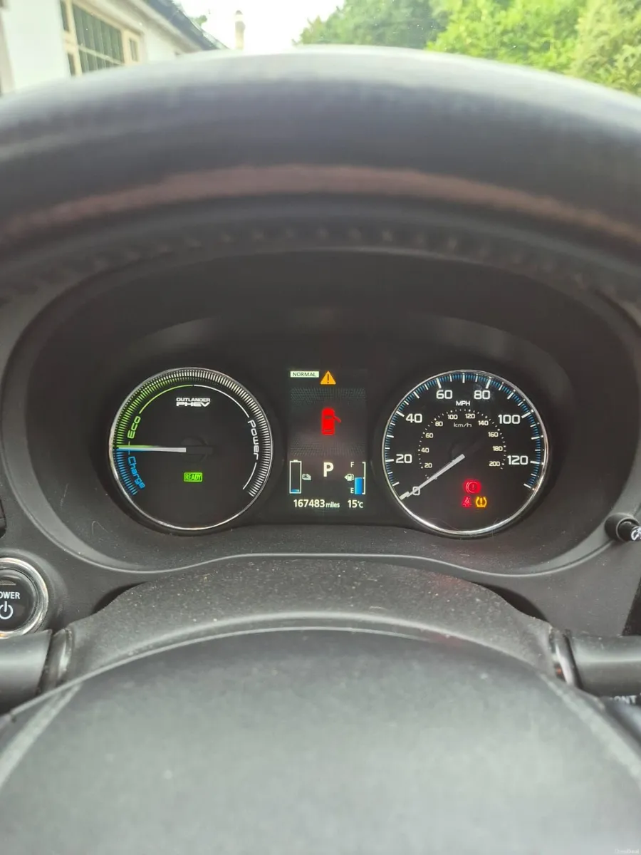 Mitsubishi Outlander 2015 - Image 3