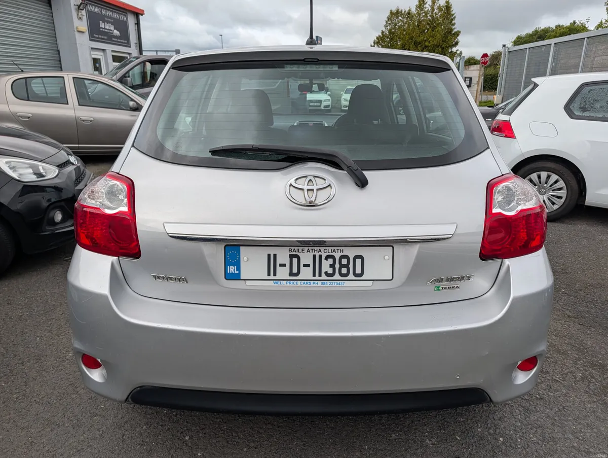 Toyota Auris tax and test 06/2017 - Image 3