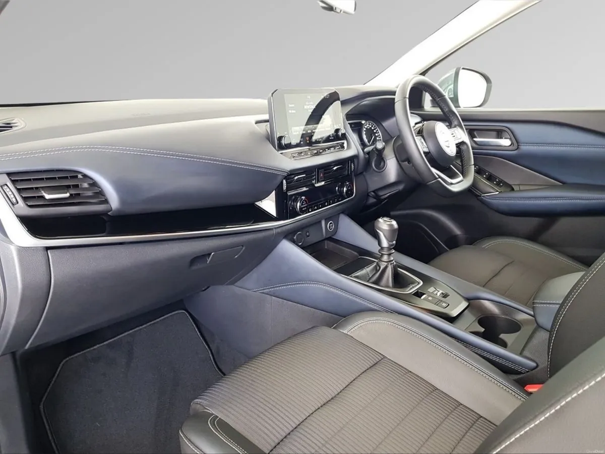 Nissan Qashqai 1.3 MILD HYBRID SV PREMIUM €3000 Sc - Image 4