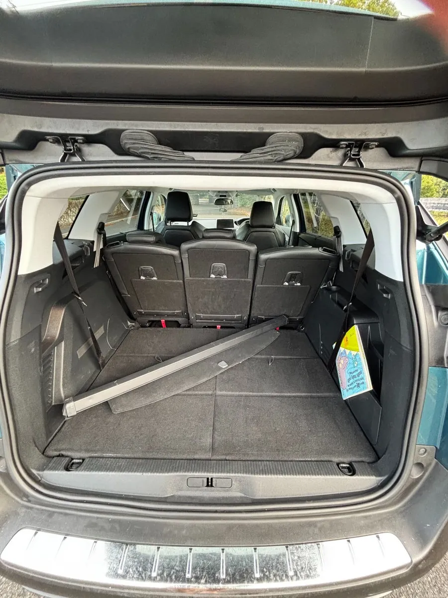 Peugeot 5008 Diesel Auto - Image 2