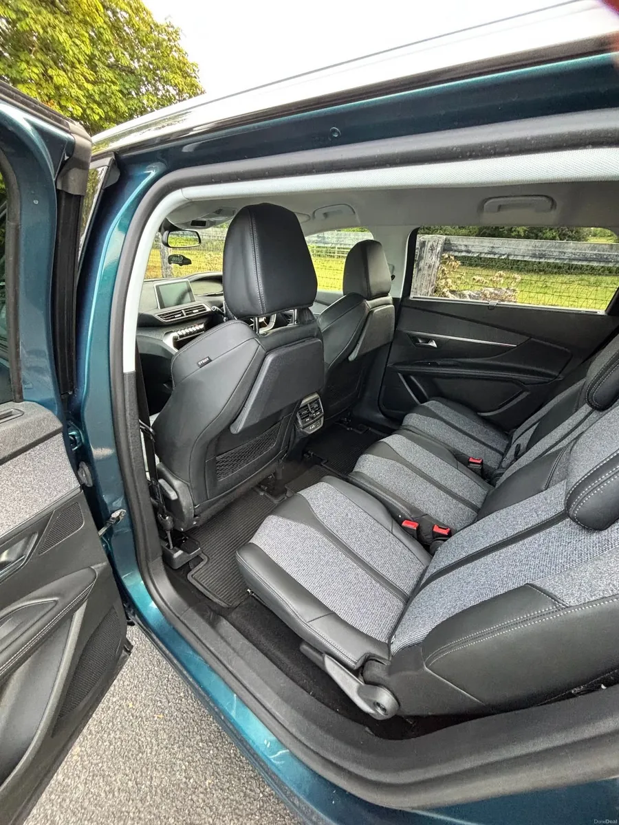Peugeot 5008 Diesel Auto - Image 5