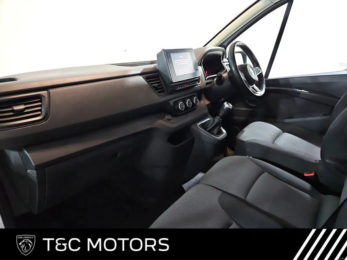 Nissan Primastar *Ply-Lined & Shelved* LWB SV Mode - Image 3