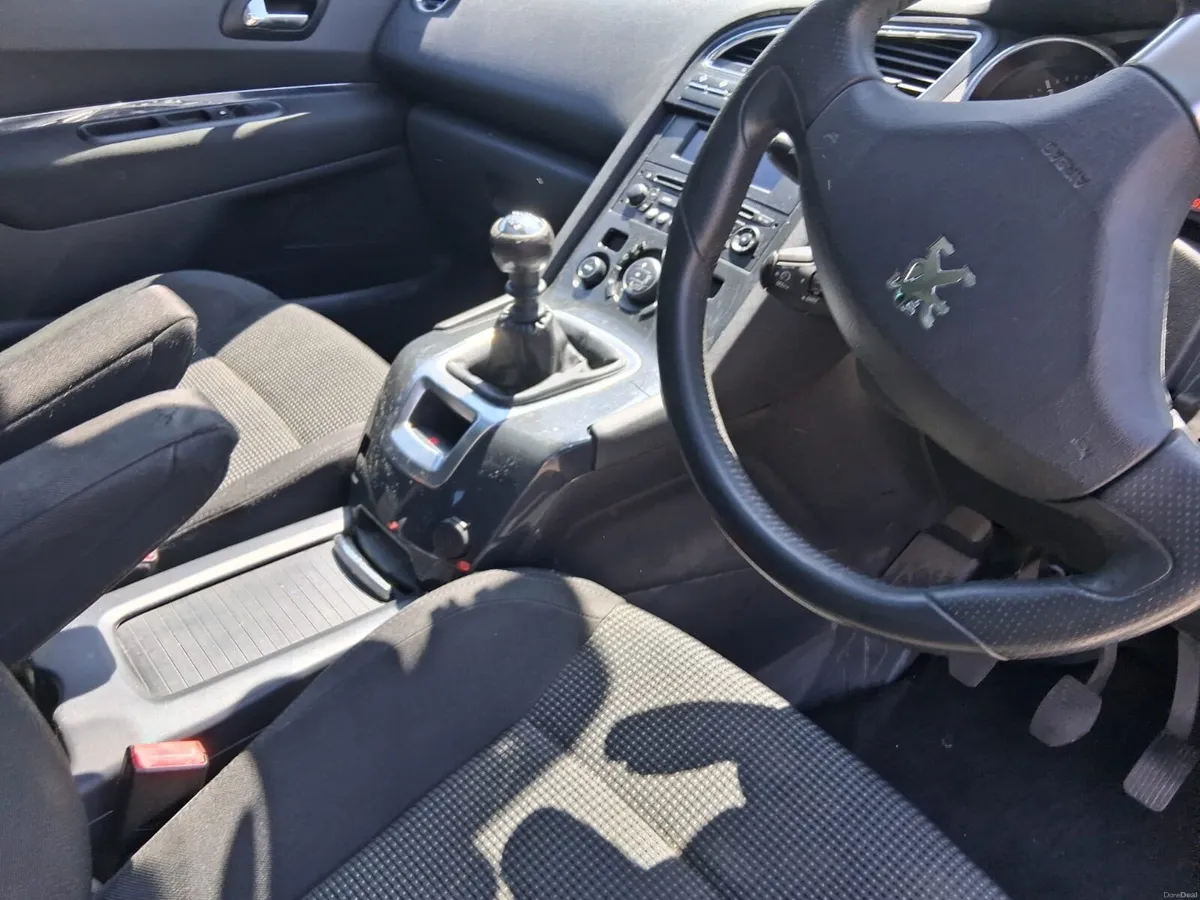 Peugeot 5008 - Image 6