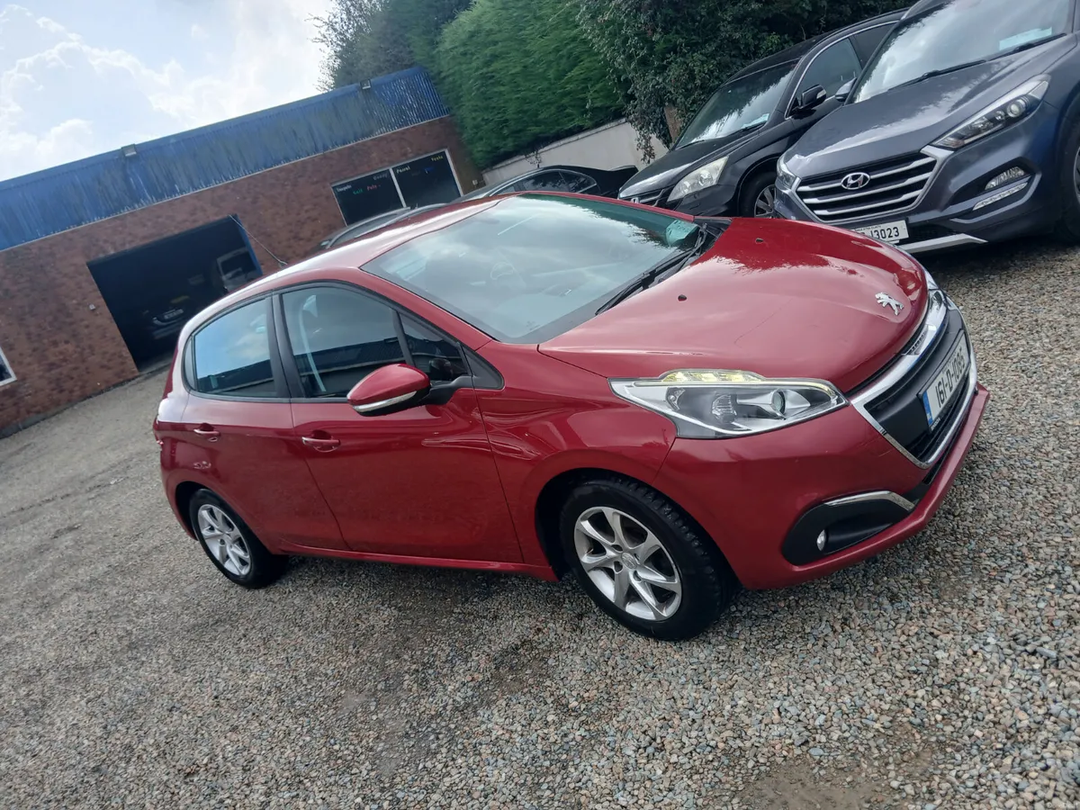Peugeot 208 2016 - Image 1