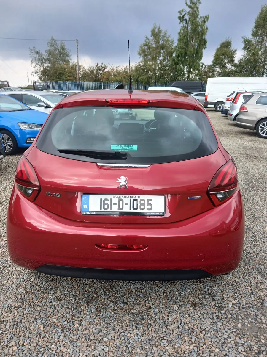 Peugeot 208 2016 - Image 6