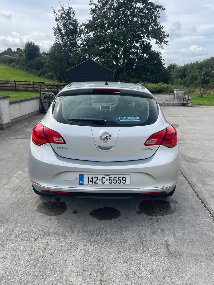 Vauxhall Astra 2014 - Image 3