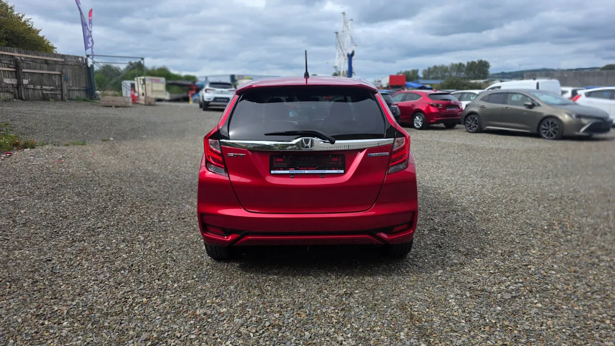2018 Honda Fit Hybrid - Image 6