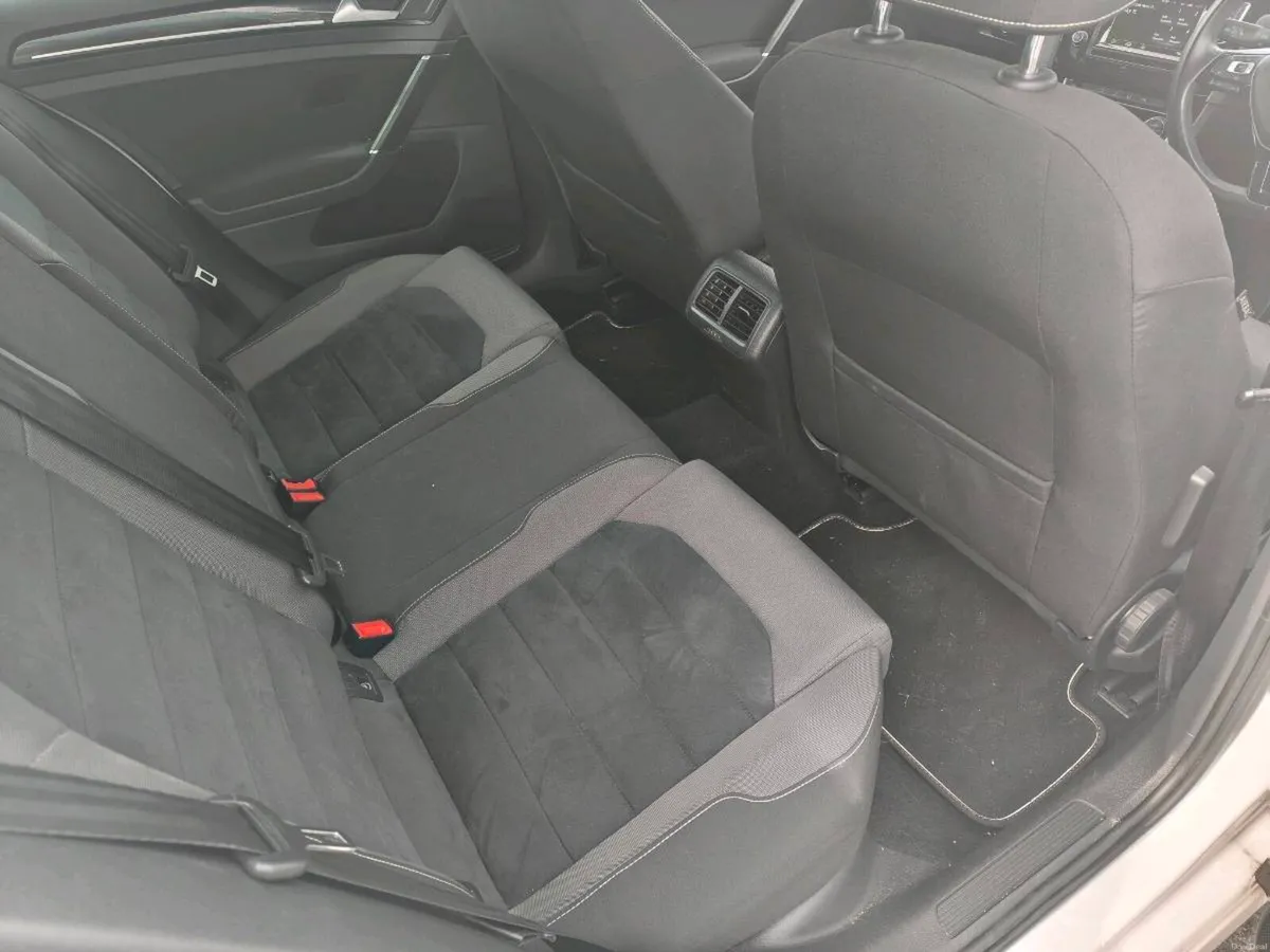 VW Golf High line TDI DSG auto ( very low miles) - Image 5