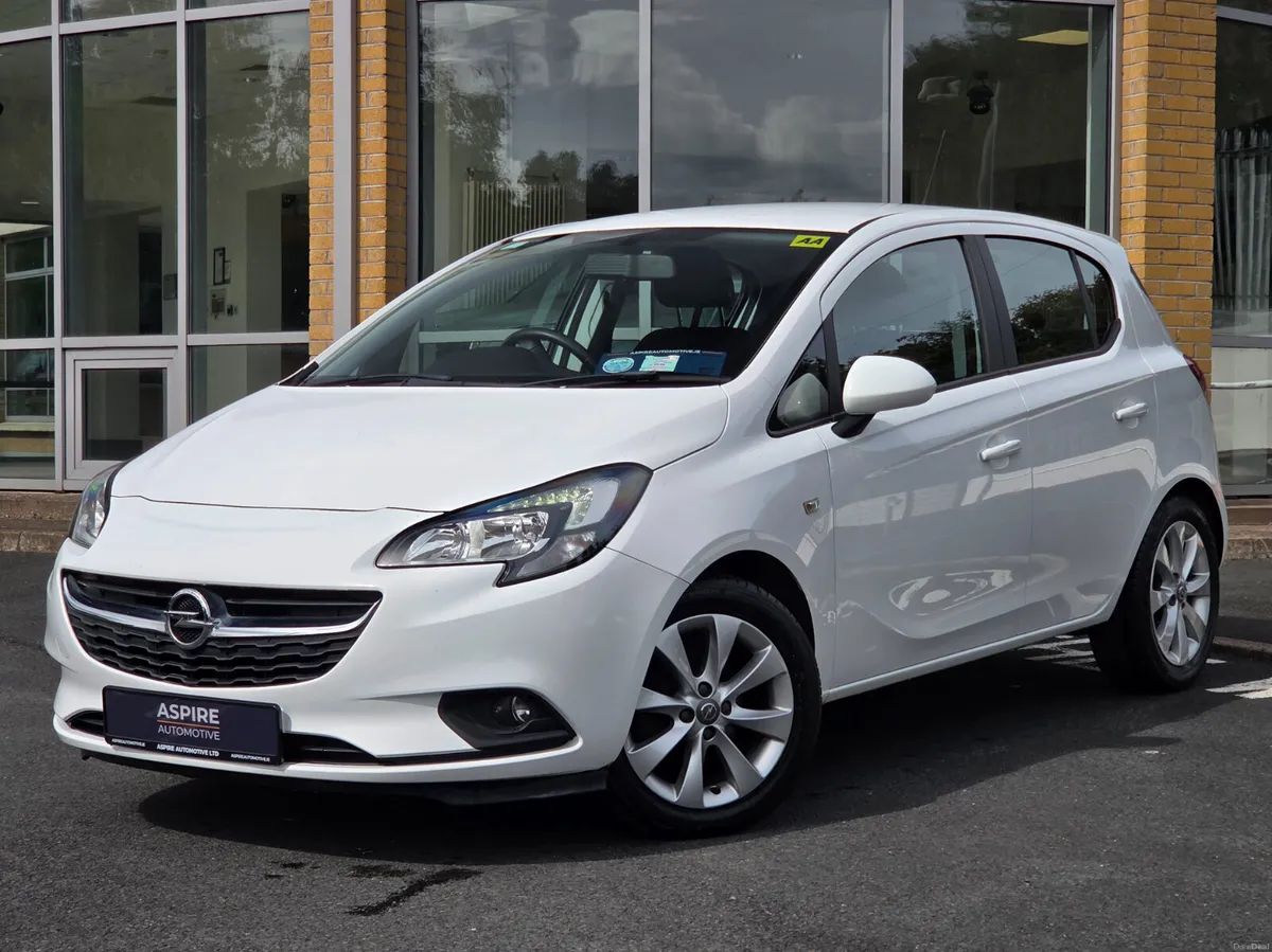 **Low Mileage** Opel Corsa 2018 - Image 1
