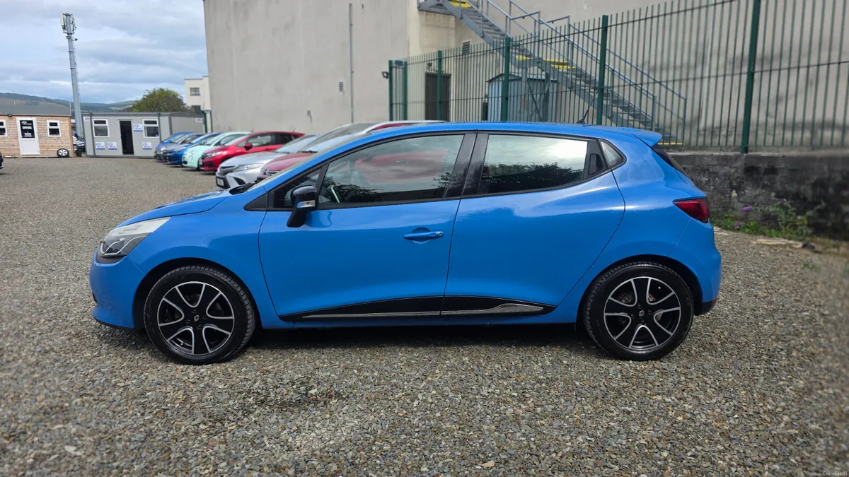2016 Renault Clio Automatic - Image 4
