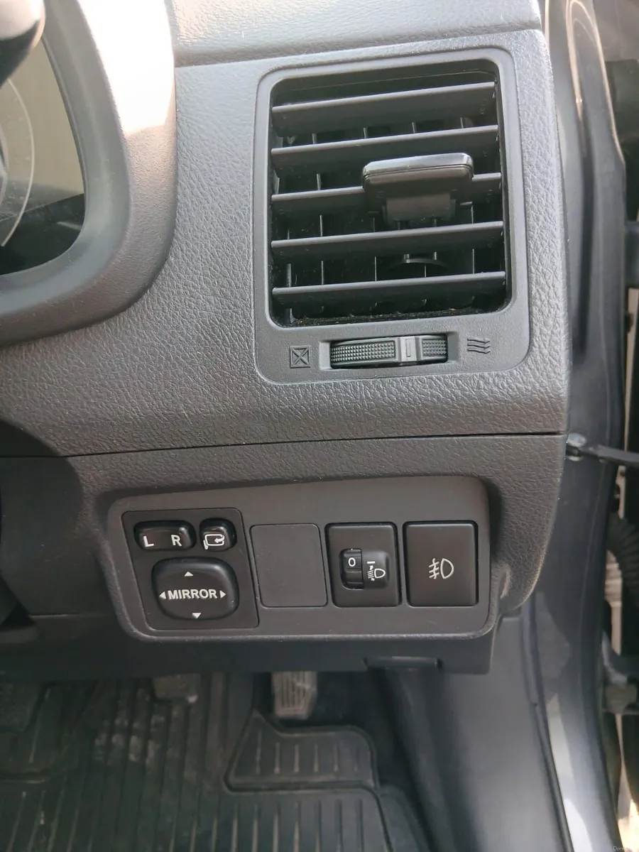 Toyota Corolla 2012 - Image 4