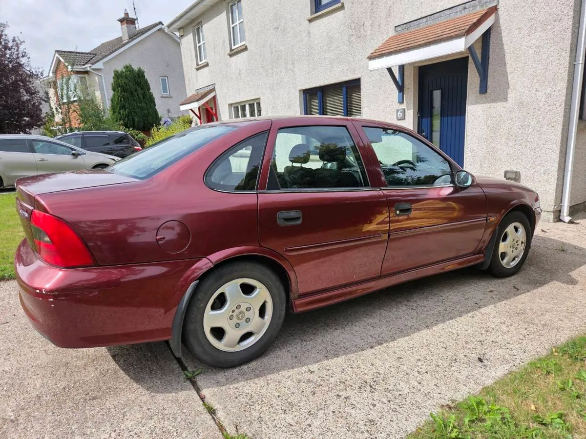 Classic Vauxhall Vectra 2001 1800cc - Image 6