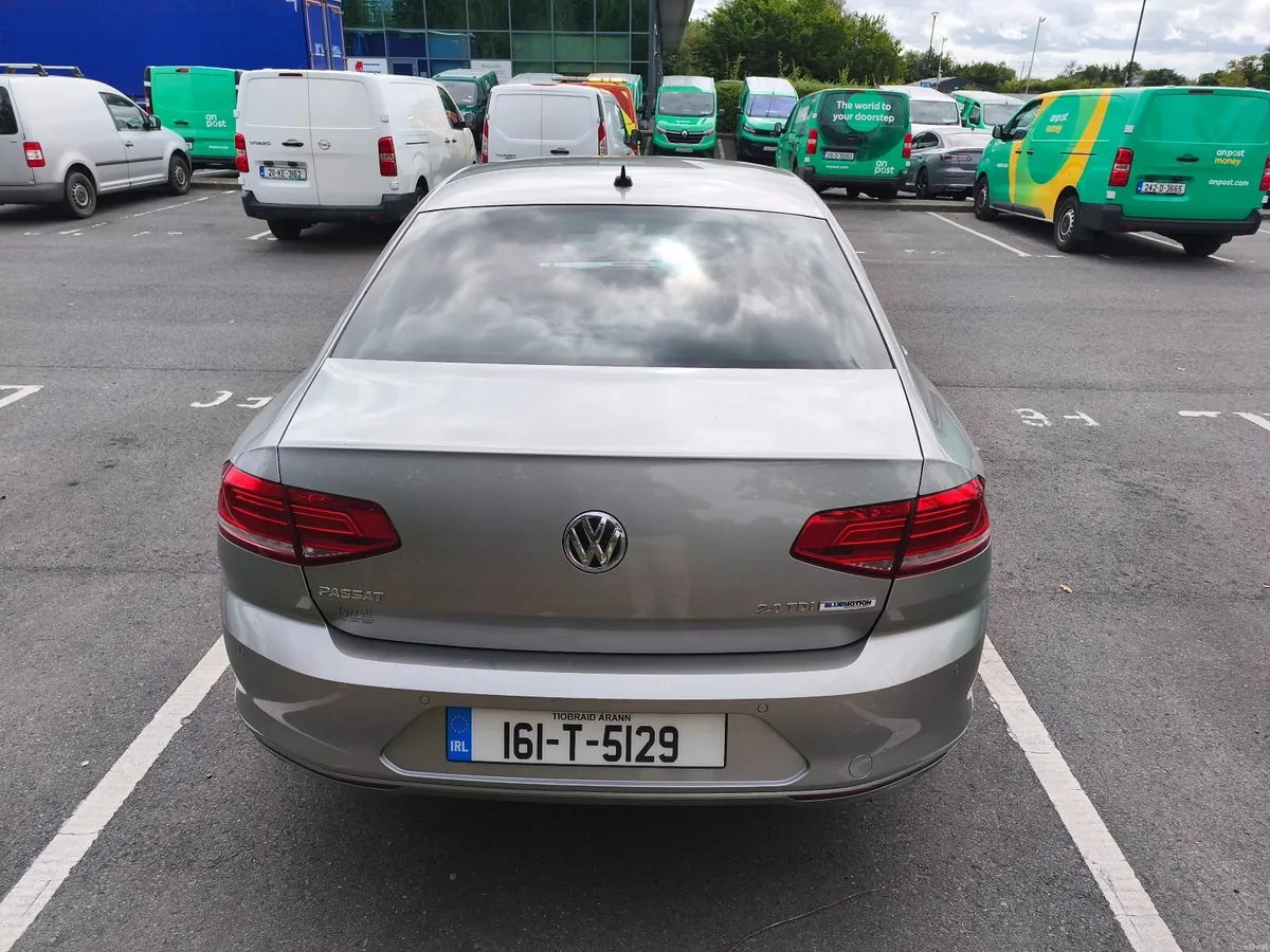 Volkswagen Passat 2016 - Image 5